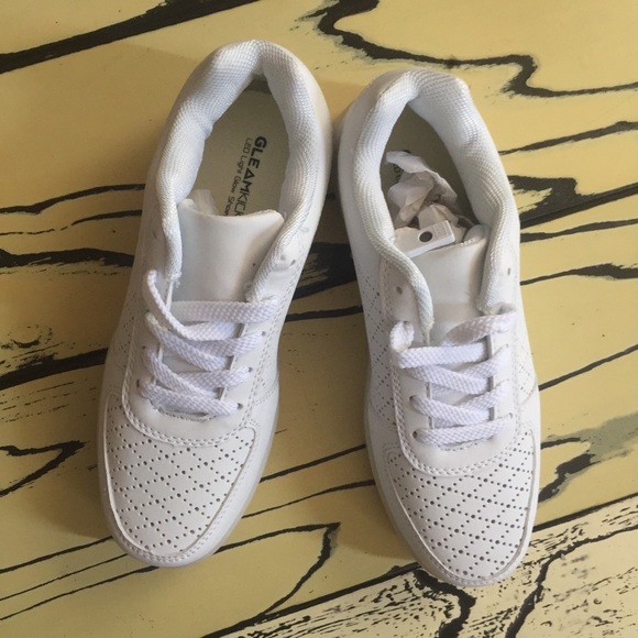 Women’s white led light up shoe - Picture 2 of 6